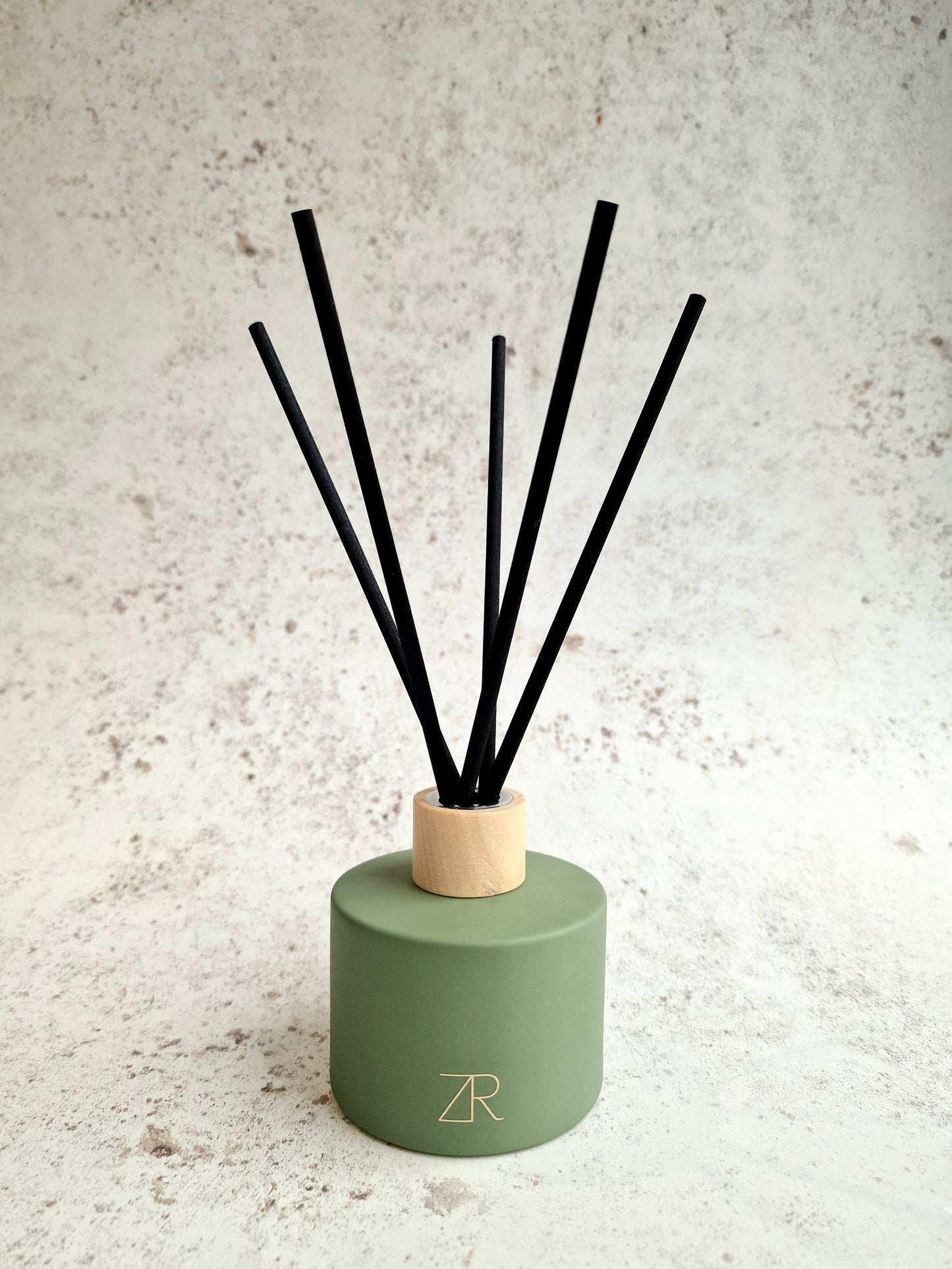 Christmas Signature Glass Reed Diffuser Set